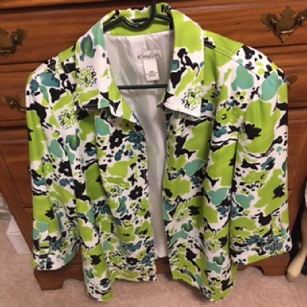 Kim Rogers Woman Open Jacket  Size 18W